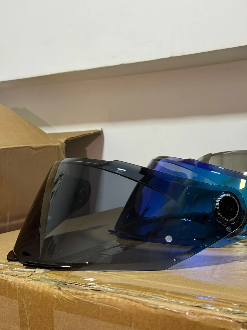 Visor Negro / Azul Tornasol — foto 1 de 1